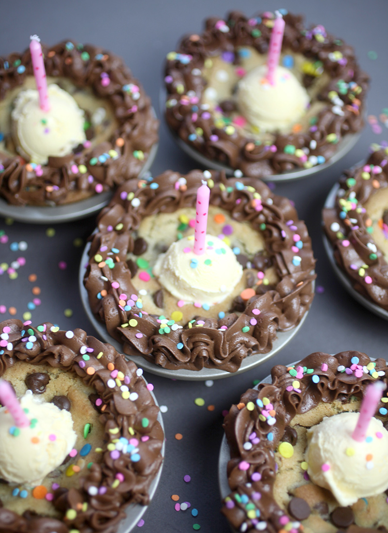 Chocolate Chip Cookie Cakelets - Bakerella