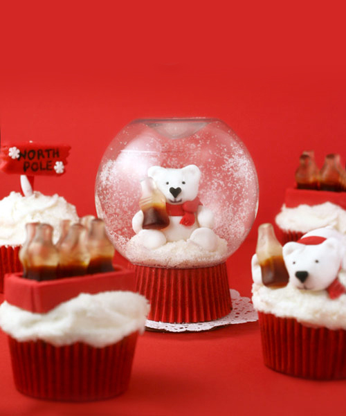Snow Globe Coca Cola Cupcakes Bakerella Com