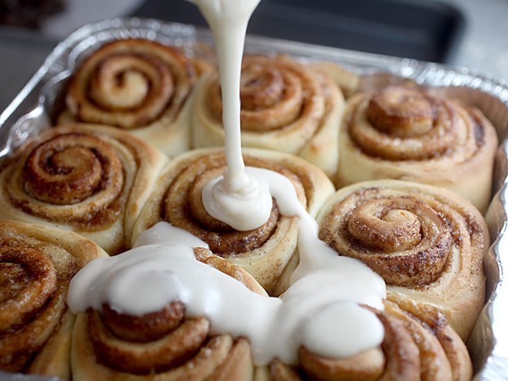 Cinnamon Roll Pan - 9 inch