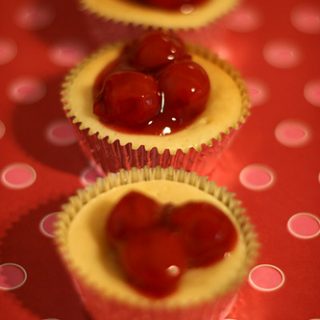 Super Easy Mini Cherry Cheesecakes