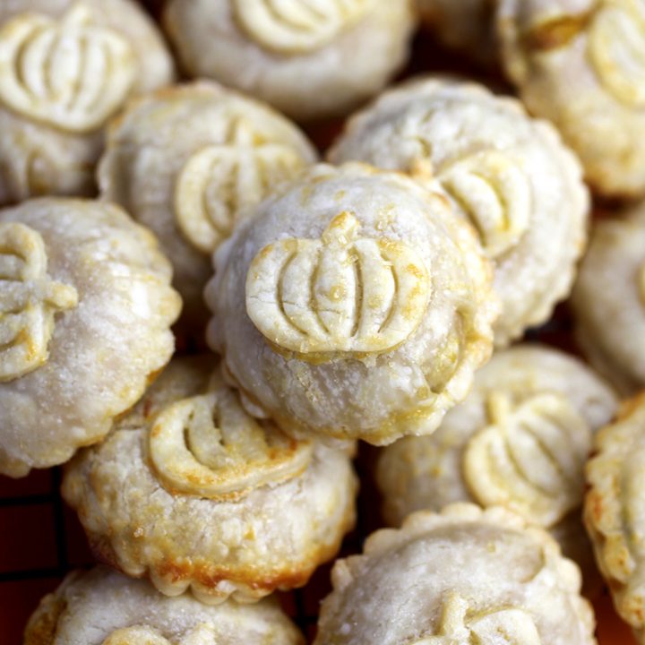 Mini Pumpkin Pillow Pies