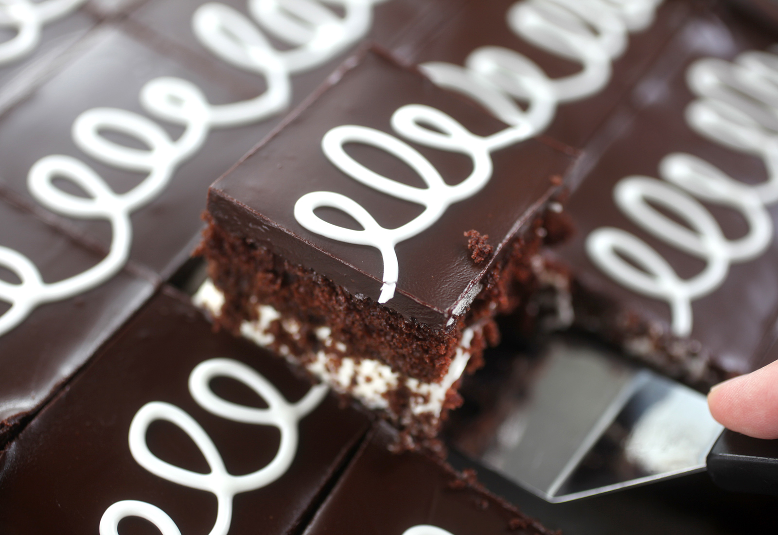 Hostess with the Mostess Snack Cake Bakerella