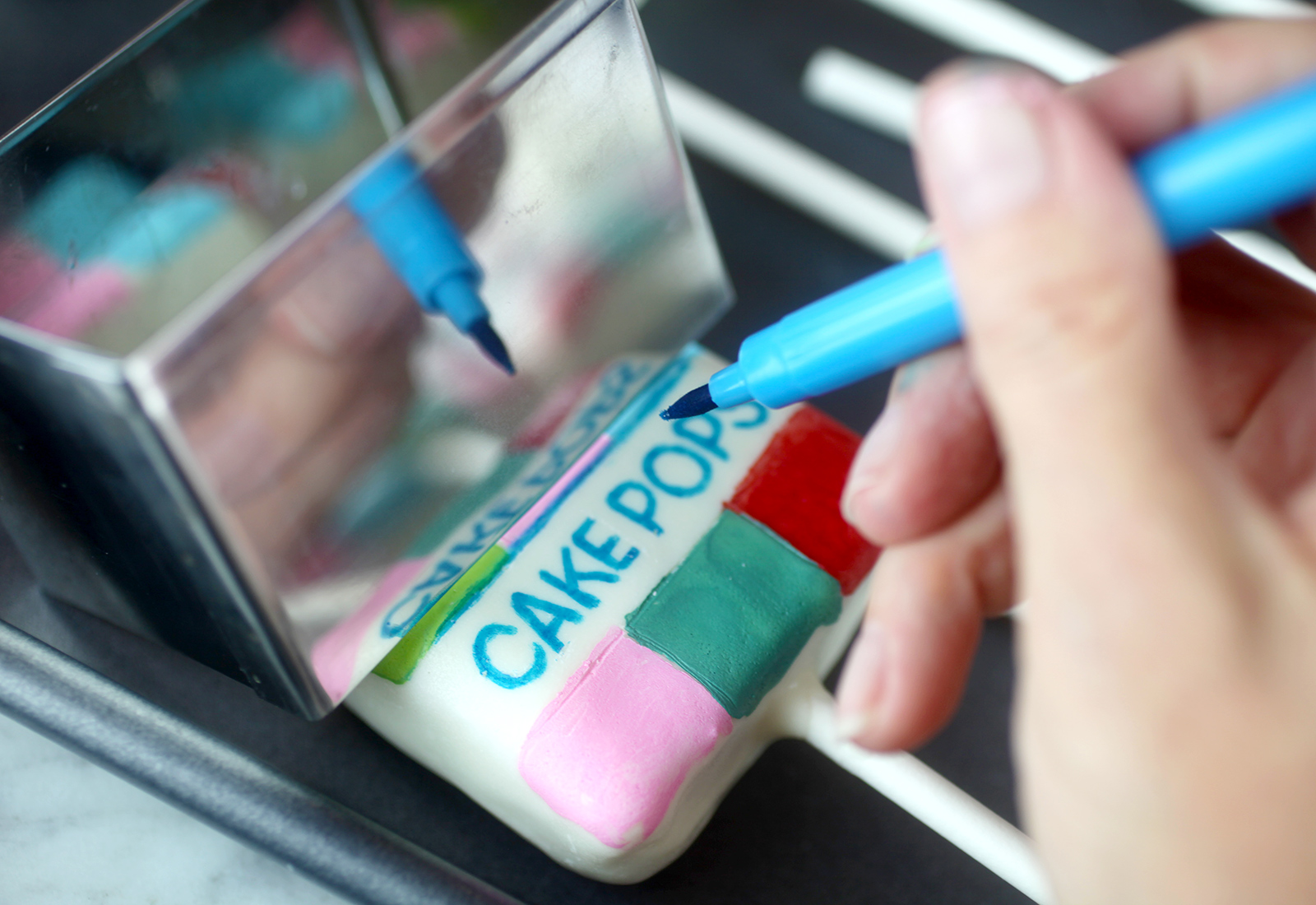 Writing on Cake Pops