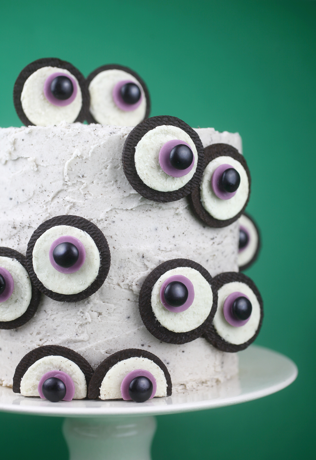 Oreo Eyeball Cake