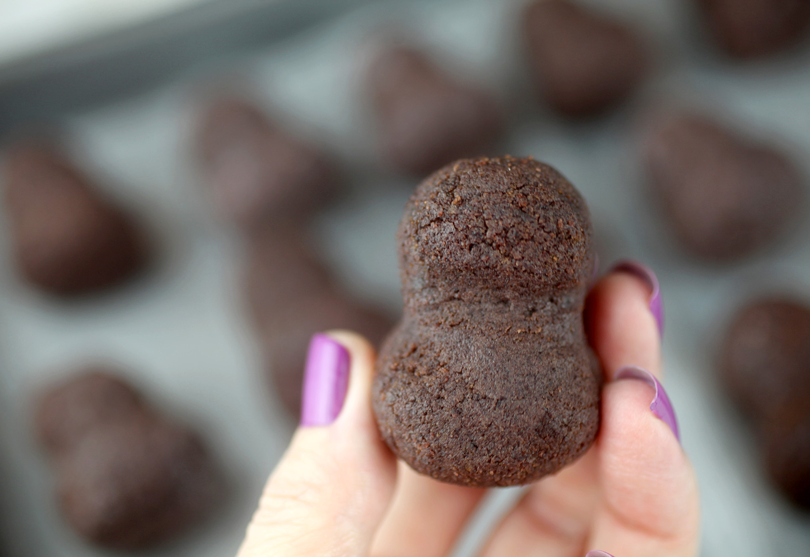 Shaped cake ball for beavers