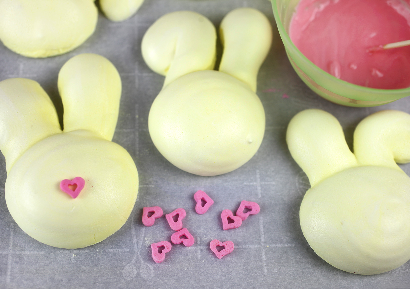 Conejitos de merengue con canalé