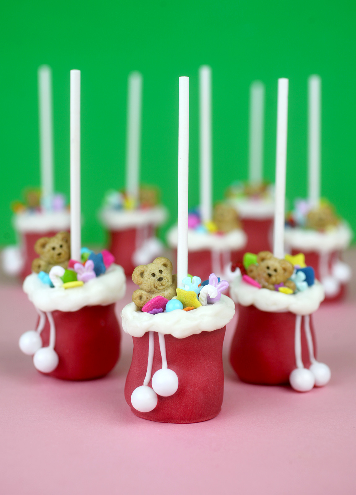 Santa's Bag Cake Pops by Bakerella