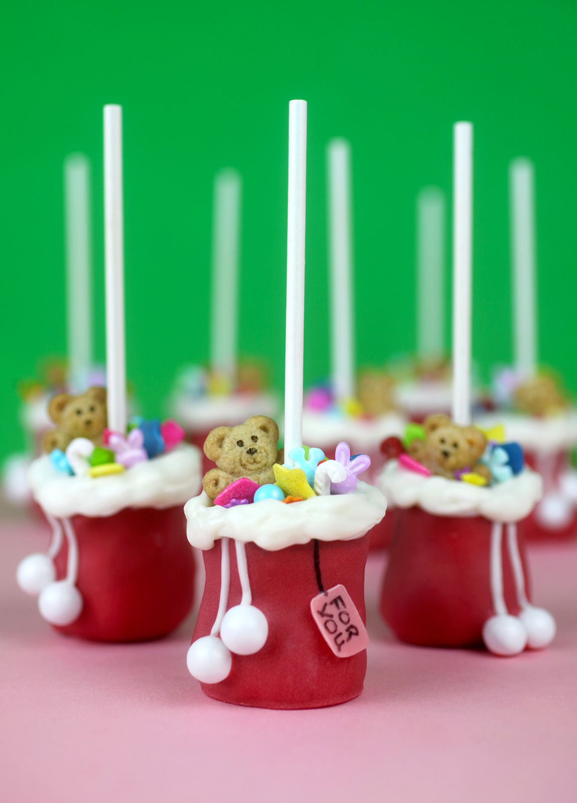 Santa's Bag Cake Pops by Bakerella